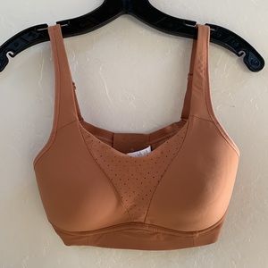Lululemon sports bra copper nude color 32D excellent condition
